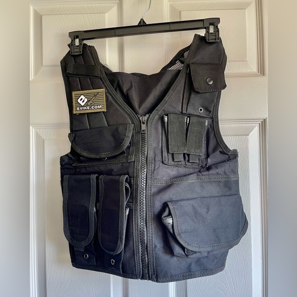 Swiss Arms Black Tactical Vest - Picture 1 of 6